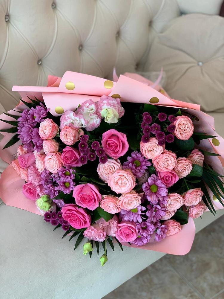 Букет цветов из: Хризантемы, Розы и Лизиантусы в Кривошеино