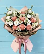 Букет цветов из:  Розы, Альстромерии и Лизиантусы в Кривошеино