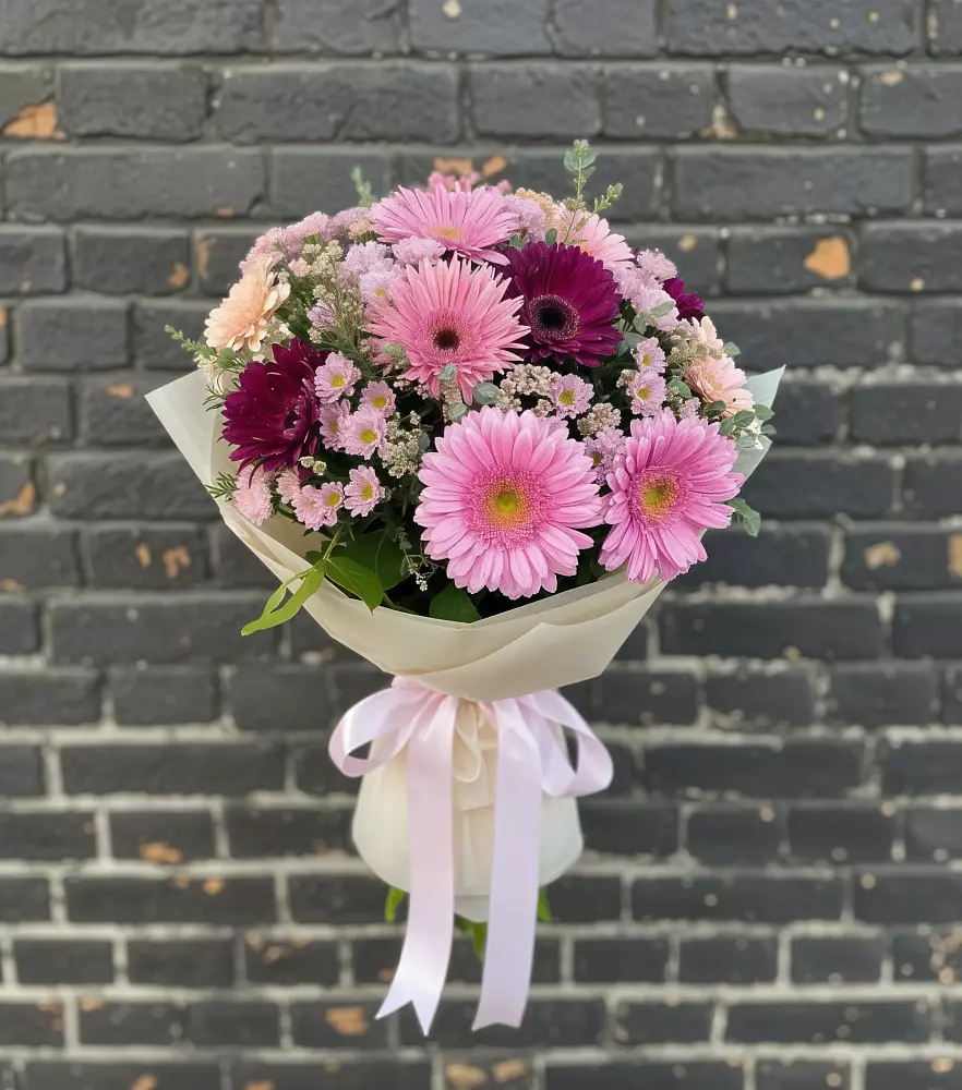 Букет цветов из: Герберы и Хризантемы в Кривошеино