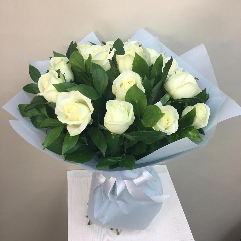 Букет 15 Белых роз Проуд в Кривошеино