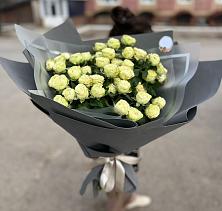 Букет Белые кустовые розы Солинеро в Кривошеино