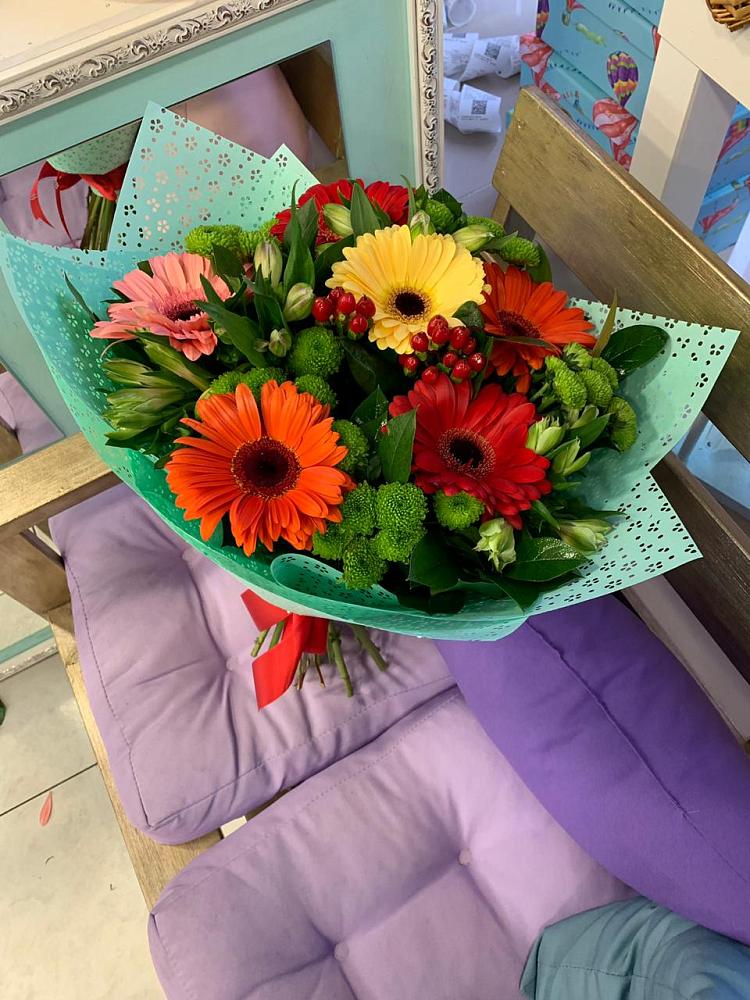 Букет цветов из: Герберы, Хризантемы и Альстромерии в Кривошеино