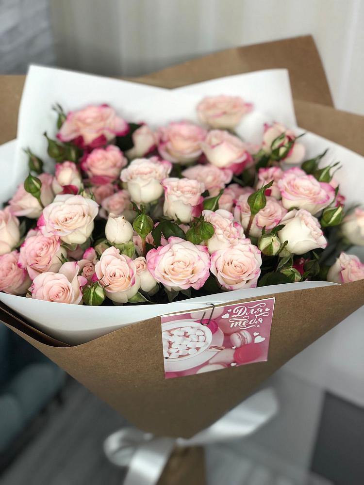 Букет цветов из: Розы в Кривошеино