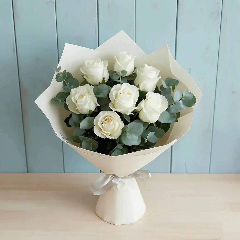 Букет Белые розы в Эвкалипте в Кривошеино