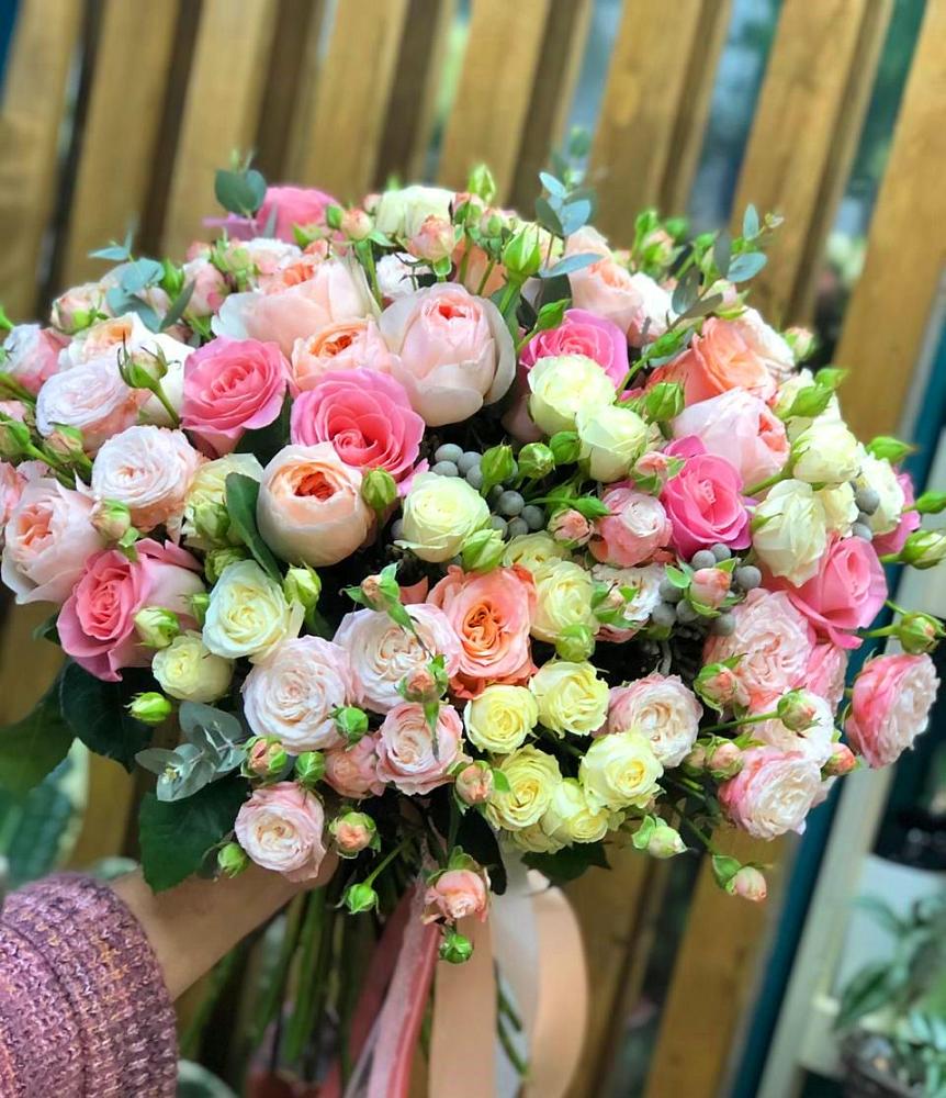 Букет цветов из: Розы в Кривошеино