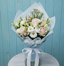 Букет цветов из:  Розы и Лизиантусы в Кривошеино