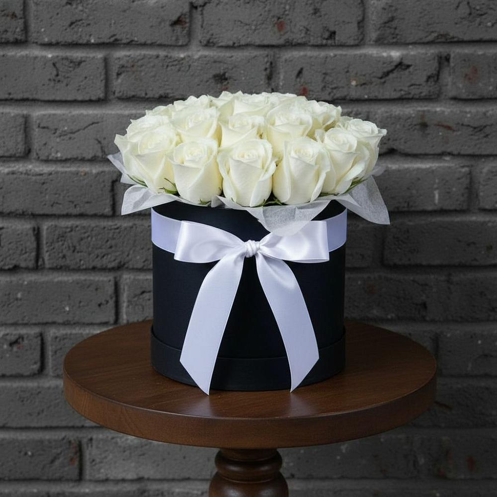 Цветочная композиция из Розы в шляпной коробке в Кривошеино