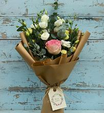Букет цветов из:  Розы и Лизиантусы в Кривошеино